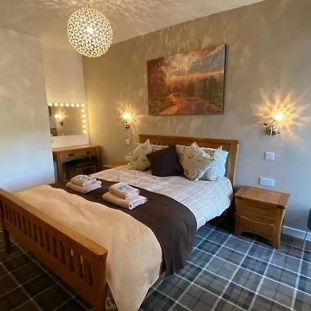 Rural 5* Cottage, Winton With Hot Tub, New. Casa de Férias *