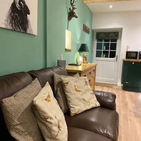 Nyaraló Rural 5* Cottage, Winton With Hot Tub, New. Winton